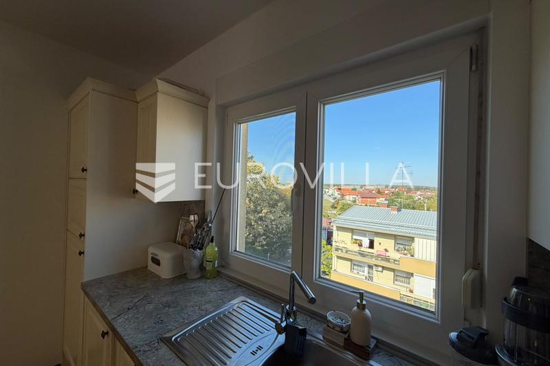 Đakovo, Keskusta - Täysin remontoitu kaksitasoinen kolmion asunto, 73 m² - 4