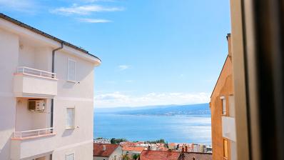 Crikvenica, dvosoban stan 41,95 m², galerija, loggia i pogled na more