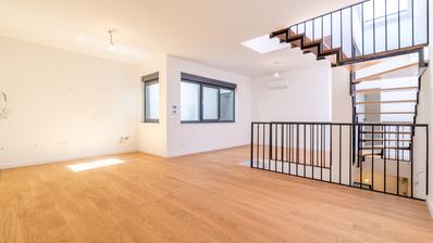 Zagreb centar Novogradnja četverosoban stan 130 m²