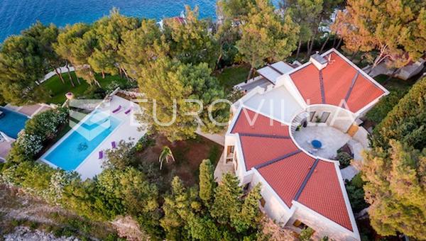 Brač, Povlja, ekskluzivna vila na prestižnoj lokaciji