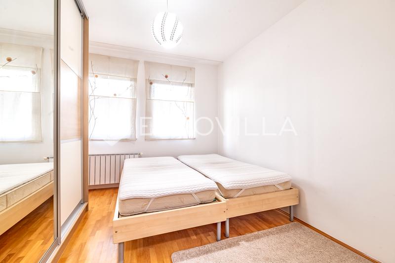 Zagreb, Vrbani III - spacious and fully furnished 2-bedroom apartment, 83 m²