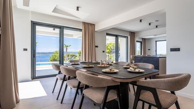 Brela, denize güzel manzaralı lüks bir villa