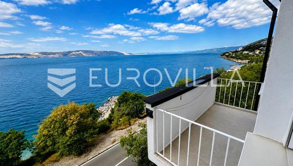Senj, tvårumslägenhet, 51,36 m², utmärkt läge, första raden mot havet