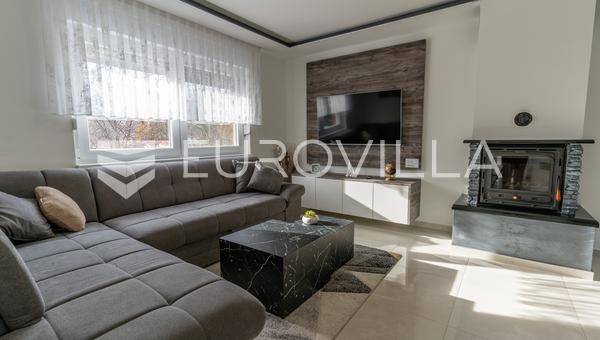 Velika, vila za odmor na atraktivnoj lokaciji