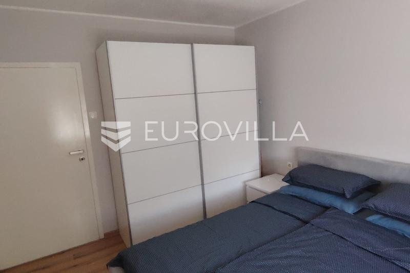 Varaždin, Centre-ville, appartement de trois pièces, 52,95 m² - 5