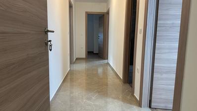 Požega, nyrenovert fire-roms leilighet 83 m²