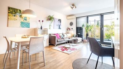 Zagreb, Maksimir, smuk 55 m² toværelses lejlighed, parkeringsplads i garagen.