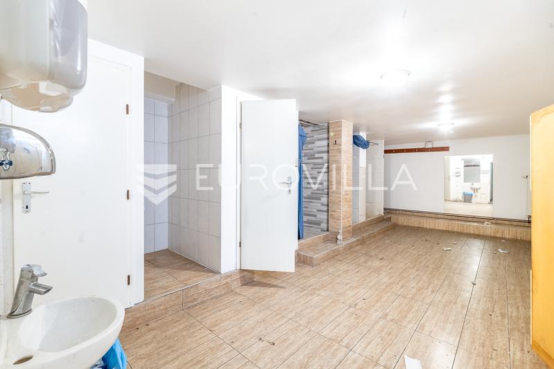 Záhřeb, Sesvete - Komerční nemovitost na dvou úrovních, 443,27 m² - 9