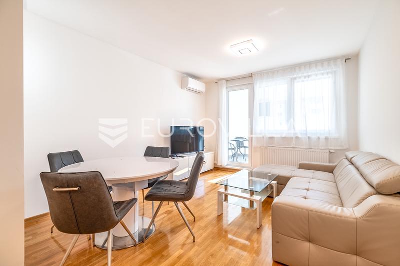 Zagreb, Borovje, dvosoban stan uz garažno parkirno mjesto, 52,36 m² - 1