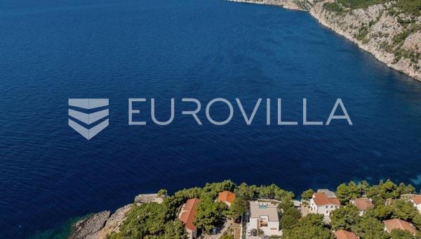 Hvar, Sveta Nedjelja - Terreno para construção em primeira fila ao mar com licença