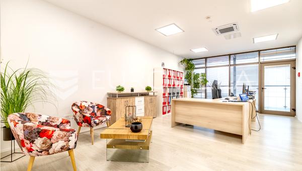 Zabok, instalações comerciais de 150 m² em uma localização atraente