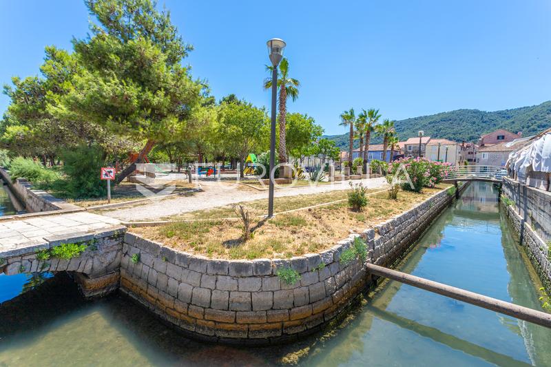 Hvar, Stari Grad, stavební pozemek s vydaným stavebním povolením - 2