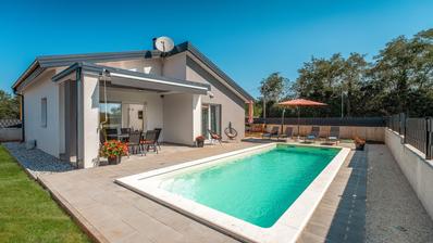 Ístria, Krnica, casa com piscina e jardim paisagístico