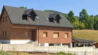 G. Kotar, Mrkopalj, kuća sa 4 apartmana na terenu od 2075 m²