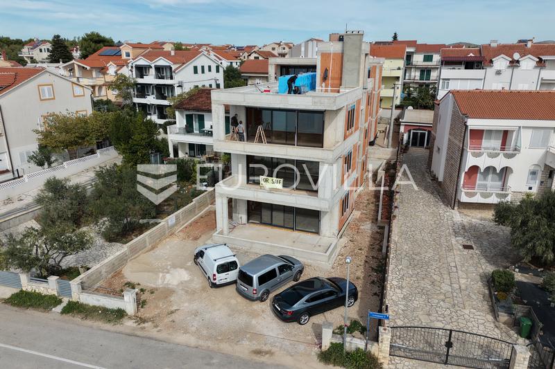 Vodice, NYBYGG, treroms leilighet på stranden, 121 m² - 5