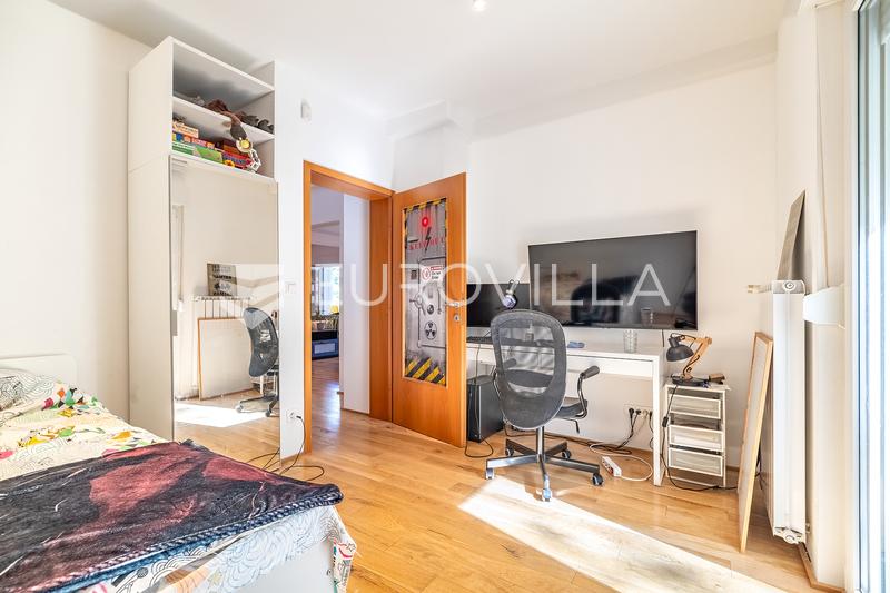 Zagreb, Šestine, five-room apartment with a view of greenery, a garage, and an additional apartment - 12