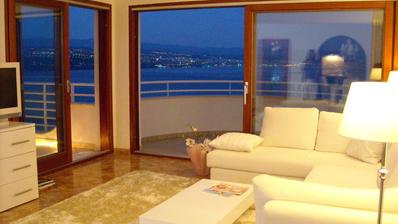 Opatija, mezonetový penthouse se čtyřmi ložnicemi a panoramatickým výhledem na moře