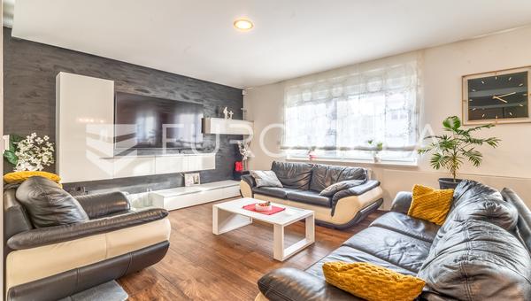 Zagreb, Dubrava - Hermosa casa de 250 m² con 2 plazas de garaje.