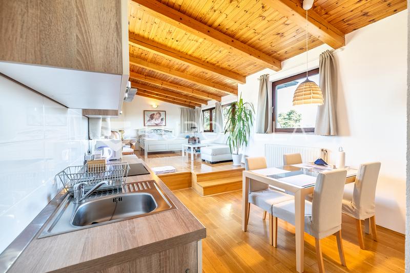 Zagreb, Pantovčak, četverosoban troetažan stan 170 m² i vanjsko parkirno mjesto - 9