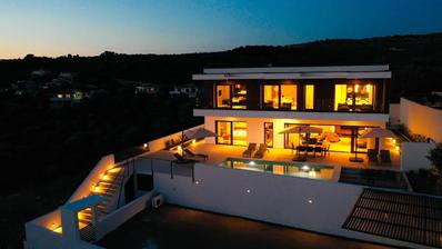 Pag - Jakisnica -Moradia de luxo com piscina aquecida, 4 quartos com casa de banho privativa e wellness - a 90 m do mar