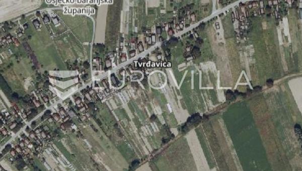 Tvrdavica - Arsa Parselleri 627 m² ve 2.012 m², 17 m Cephe
