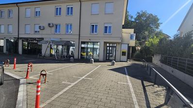 Viškovo, centar poslovni prostor, 420 m2, 6 parking mjesta