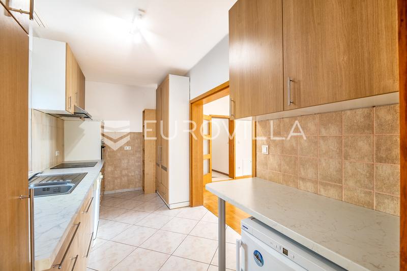 Zagreb, Sveti Duh, 120 m² bahçeli güzel dört odalı daire - 3