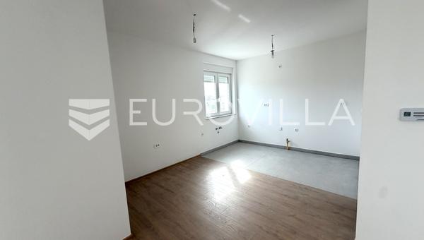 Đakovo, Merkez - yeni binada 56 m² iki yatak odalı daire