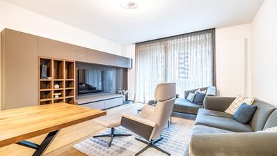 Zagreb, Heinzelova, VMD, četverosoban stan 109 m², 2 garažna parkirna mjesta, spremište