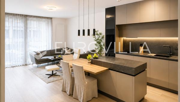 Zagreb, Heinzelova, VMD, četverosoban stan 109 m², 2 garažna parkirna mjesta, spremište