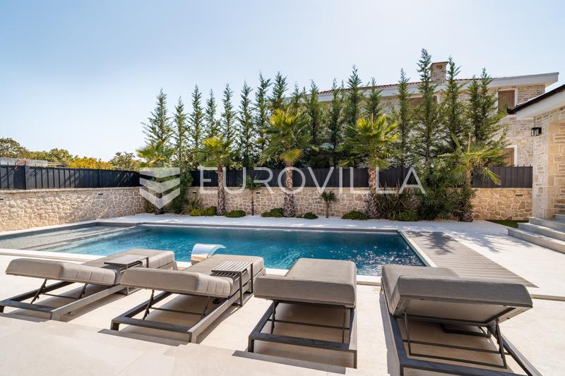 Zadar, Nin - Luxury Stone Villa with an Infinity Pool and Private Wellness Oasis - 4