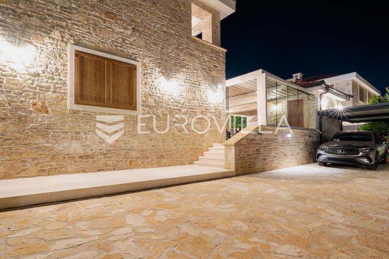 Zadar, Nin - Luxury Stone Villa with an Infinity Pool and Private Wellness Oasis - 90