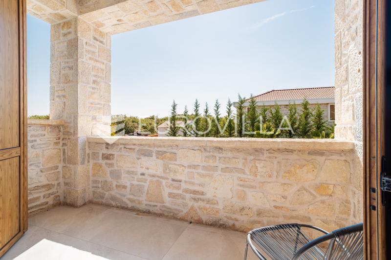 Zadar, Nin - Luxury Stone Villa with an Infinity Pool and Private Wellness Oasis - 14