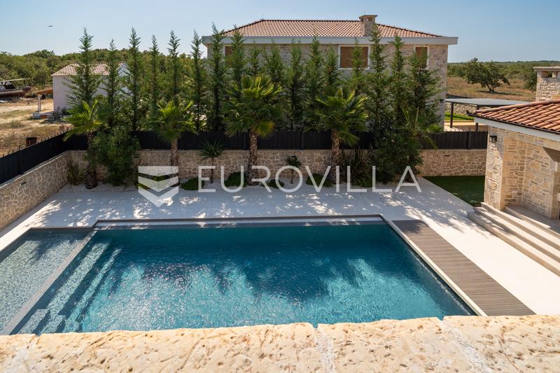 Zadar, Nin - Luxury Stone Villa with an Infinity Pool and Private Wellness Oasis - 17