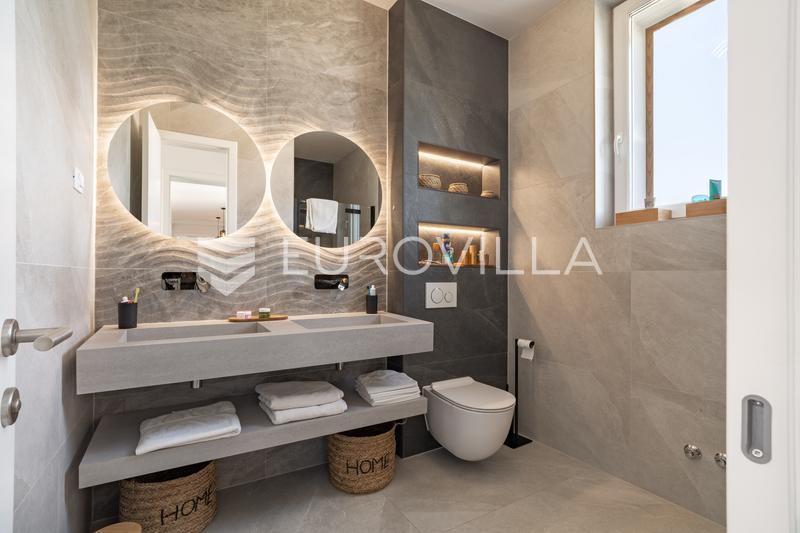 Zadar, Nin - Luxury Stone Villa with an Infinity Pool and Private Wellness Oasis - 31