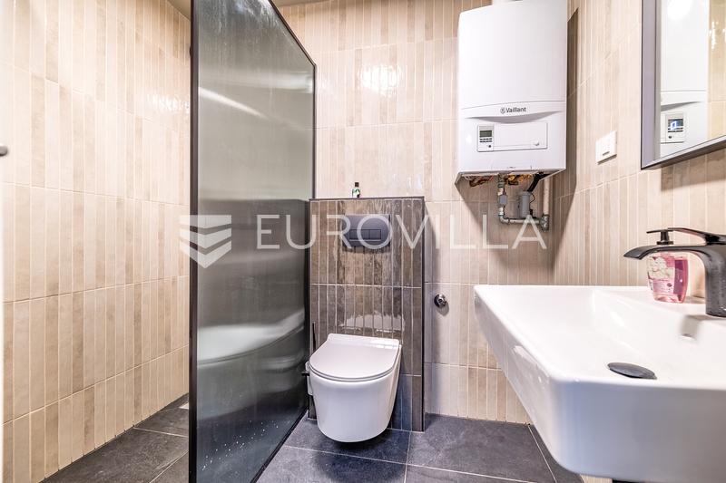 Zagreb, Savska, hiljattain remontoitu yksiö 66 m² loggialla - 6