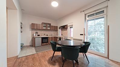 Osijek, Centar, poslovni prostor A. Stepinca, 61 m² stan