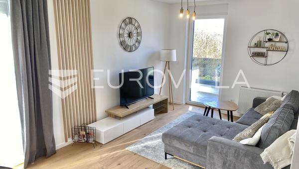 Zagreb, Jarun, güzel tek yatak odalı daire, net taban alanı 53 m², otopark