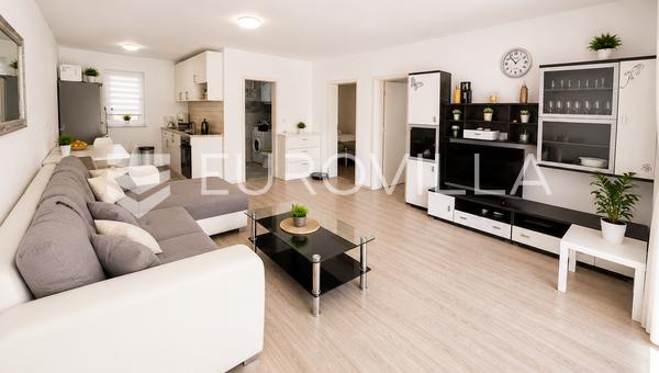 Crikvenica, Dramalj, Zweizimmerwohnung, 74 m², Garten, Terrasse