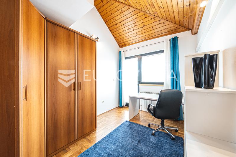 Zágráb, Trnje, háromszobás lakás 75 m² - 9