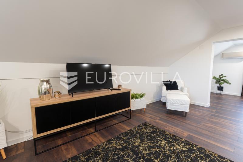 Mandićevac, prekrasna uređena kuća s vrtom i terasom, 145 m² - 23
