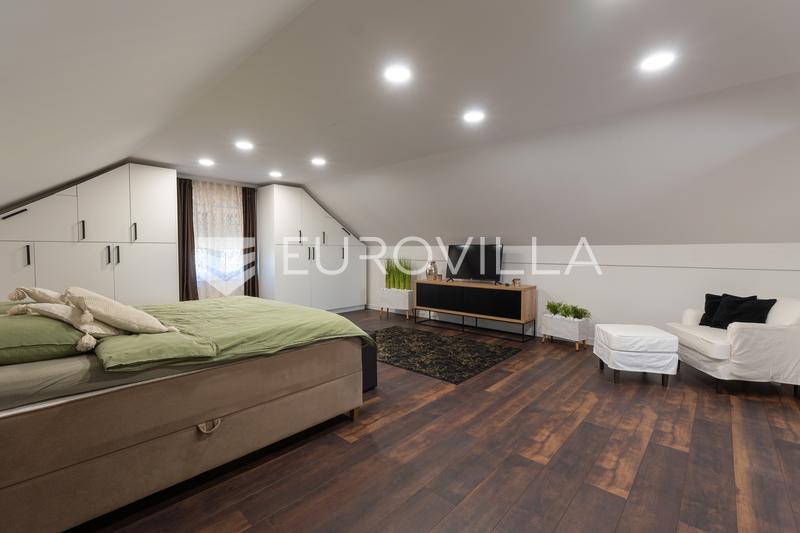 Mandićevac, prekrasna uređena kuća s vrtom i terasom, 145 m² - 24