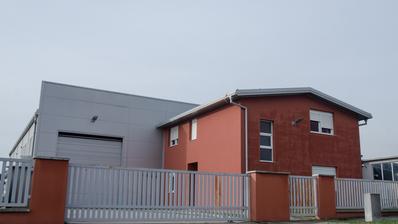 Vinkovci, Jošine, hala 364.60 m² s pomoćnom zgradom uredske namjene 104.80 m²