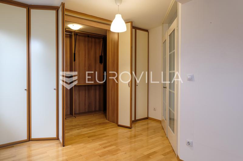 Zagreb, Trešnjevka, VMD, luksuzan troetažan stan s terasom, otvoreni pogled - 23