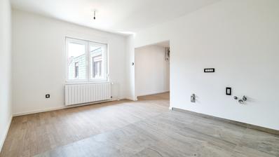 Zagreb, Mikulici, renovert fire-roms leilighet med en hage på 101 m².
