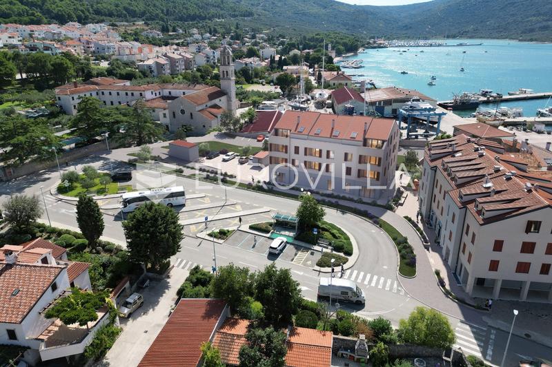 Town of Cres, City Center, Tree-Bedroom Apartment with Roof Terrace, NEW BUILD