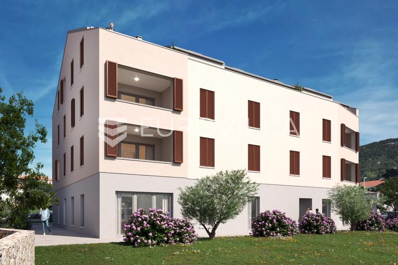 Town of Cres, City Center, Tree-Bedroom Apartment with Roof Terrace, NEW BUILD