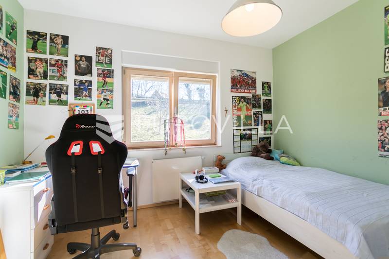 Zagreb, Mikulici, smukt familiehus 325 m² - 8
