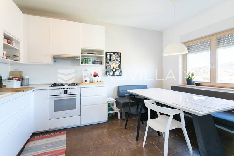 Zagreb, Mikulici, smukt familiehus 325 m² - 12