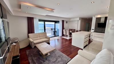 Crikvenica, exclusief tweekamerappartement, 102,61 m², op slechts 50 m van de zee, zeezicht